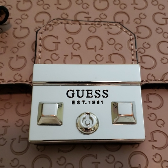 FINAL OFFER!! GUESS BLUSH PINK PURSE - Picture 2 of 8